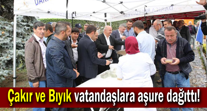 Çakır ve Bıyık vatandaşlara aşure dağıttı!