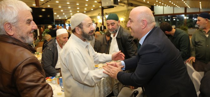 Başkan Bıyık, hacılarla buluştu