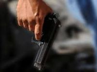 Hem kendini hem babasını vurdu!