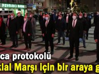 Darıca protokolü hep birlikte İstiklal Marşı’nı okudu