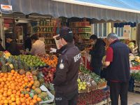 Marketlerde son gün yoğunluğu