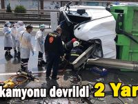 Gebze'de çöp kamyonu devrildi; 2 yaralı