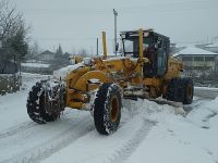 Gece gündüz karla mücadele