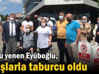 Virüsü yenen Eyüboğlu, alkışlarla taburcu oldu