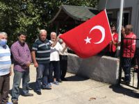 Vatandaş Türk Bayrağı istedi, Büyükakın yerine getirdi