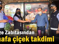 Gebze Zabıtasından Esnafa Çiçek Takdimi