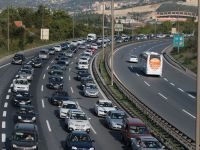 Kocaeli'de yarım milyon araç yollarda