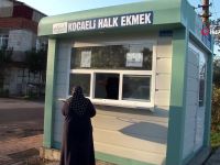 Halk ekmeğin fiyatı da gramajı da düştü