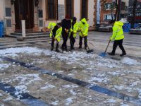A Takımı, Fevziye Camii’ni kardan temizledi