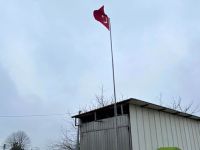 Emre’nin Türk bayrağı talebini Başkan Büyükakın yerine getirdi