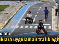 Trafik eğitim parkı'nda çocuklar direksiyon başına geçti