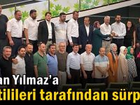 Ayhan Yılmaz’a partilileri tarafından sürpriz!