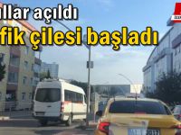 Okullar açıldı trafik çilesi başladı