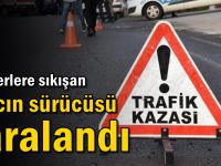 Bariyerlere sıkışan aracın sürücüsü yaralandı