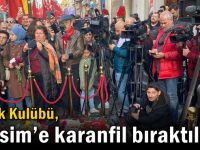 Emlak Kulübü,  Taksim’e karanfil bıraktılar