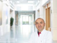 Göz kapağı sarkması tedavi edilebilir