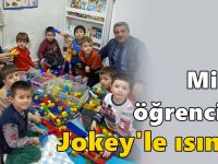 Minik öğrenciler Jokey’le ısındı