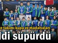 Karate takımı kupa ve madalyaları sildi süpürdü