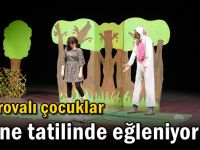 Çocuklar karne tatilinde eğleniyor