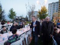 Başkan Büyükakın, Topçular Mahalle sakinleriyle iftarda buluştu