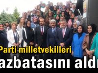 AK Parti milletvekilleri mazbatasını aldı