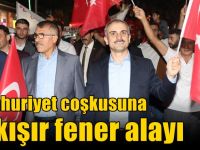 Cumhuriyet coşkusuna yakışır fener alayı