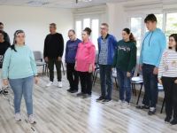 Özel öğrenciler sahnede yeteneklerini sergiliyor