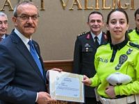 Vali Yavuz, Trafik Birim Personellerini Başarı Belgesi ile Ödüllendirdi