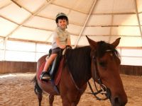 Minik biniciler at sevgisiyle büyüyor