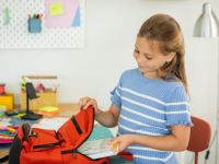 Okul Çantası Seçimine Dikkat! Çocuğunuzun Omurga Sağlığı Risk Altında Olabilir