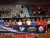 Vali İlhami Aktaş, Amatör Spor Haftası Basketbol Gösteri Müsabakasına Katıldı
