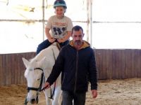 Ara tatili at üstünde geçirdiler