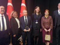 Atabay'a TÜSEB Sağlık Teknolojileri Prestij Ödülü