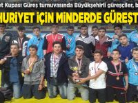 Cumhuriyet için Minderde Güreştiler