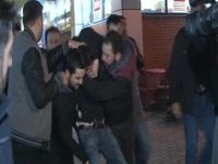 İstanbul polisi 1 kaleşnikof 7 tabanca ele geçirdi