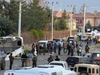 Diyarbakır’da büyük patlama: 7 polis şehit