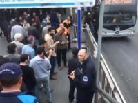 Avcılar Metrobüs Durağında Hareketli Anlar! Patlama İhbarı Geldi