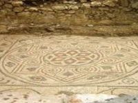 Antik Mozaiği Satmaya Çalışırken Yakalandılar