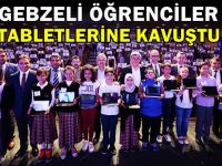 Gebzeli öğrenciler yeni nesil tabletlerine kavuştu