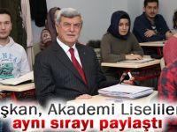 Başkan, Akademi Liselilerle aynı sırayı paylaştı