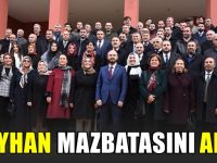 Ceyhan mazbatasını aldı