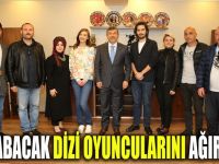 Karabacak Elif dizisinin oyuncularını ağırladı