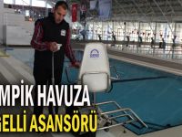 Olimpik havuza engelli asansörü