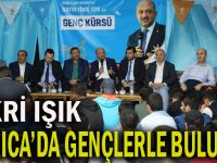 Fikri Işık Darıca'da gençleri dinledi