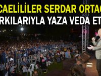 Kocaelililer Serdar Ortaç’ın şarkılarıyla yaza veda etti