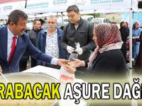 Karabacak aşure dağıttı