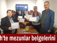 Fatih'te mezunlar belgelerini aldı