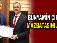 Çiftçi mazbatasını aldı