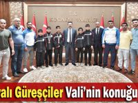 Dilovalı güreşçiler Vali Aksoy'a gitti