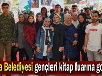 Darıca Belediyesi gençleri kitap fuarına götürdü